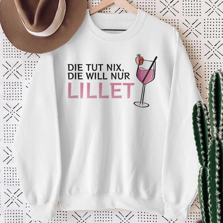 Die Tut Nix Die Will Nur Lillet Fan Summer Cocktail Party Sweatshirt Geschenke für alte Frauen