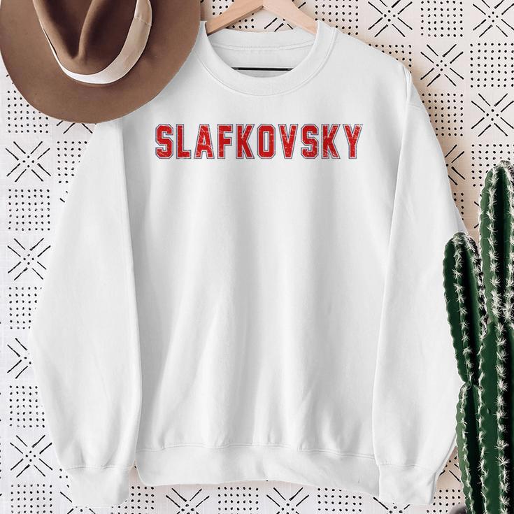 Distressed Team Slafkovsky Last Name Proud Family Blue Sweatshirt Geschenke für alte Frauen