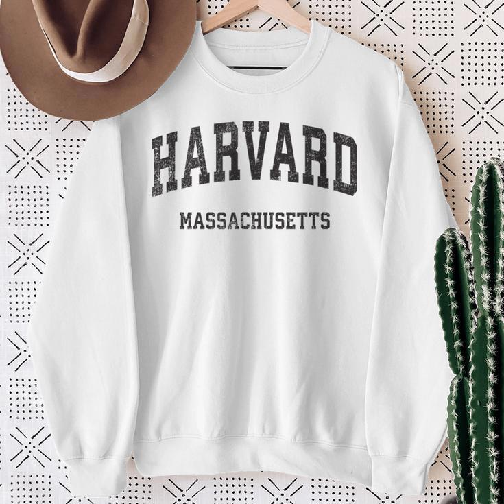 Harvard Massachusetts Maintage Athletic Sports Gray Sweatshirt Geschenke für alte Frauen