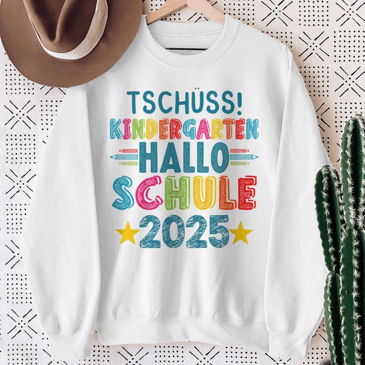 Kinder Tschüss Kindergarten Hallo Schule 2025 Lustig Kita Abgänger Sweatshirt Geschenke für alte Frauen