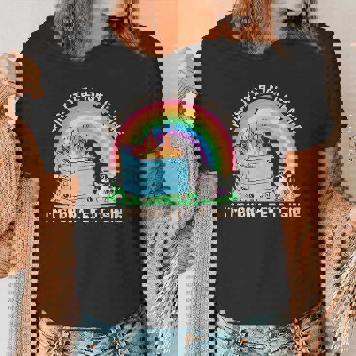 Groovy Raccoon Women's T-Shirt - Rustic Style - Fun and Unique