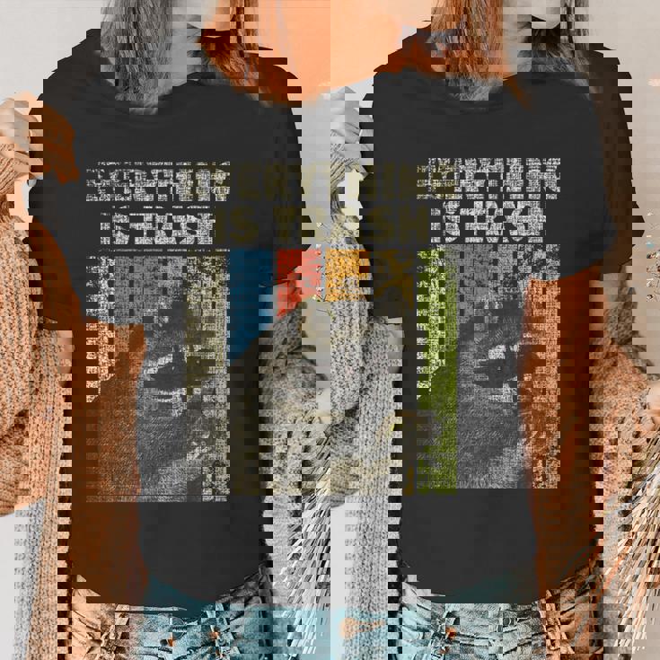 Retro Raccoon Lover Women's T-Shirt - Camping Fun