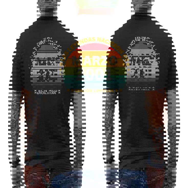 24 Años Cumpleañosintage Nacido En Marzo 2001 Camiseta Hombre Estampado Espalda