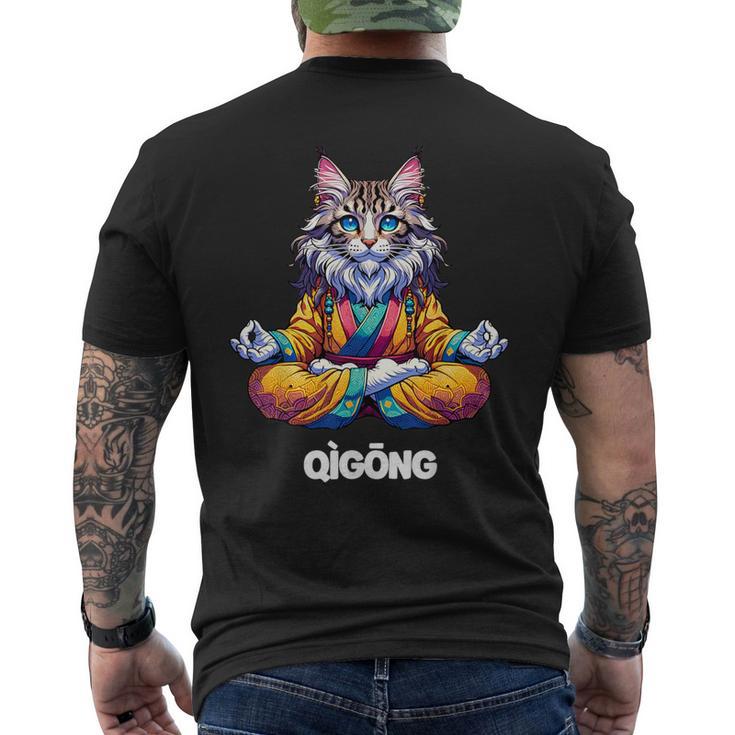 Cat Maine Coon Meditation Practice Qigong Chi Energy T-Shirt mit Rückendruck