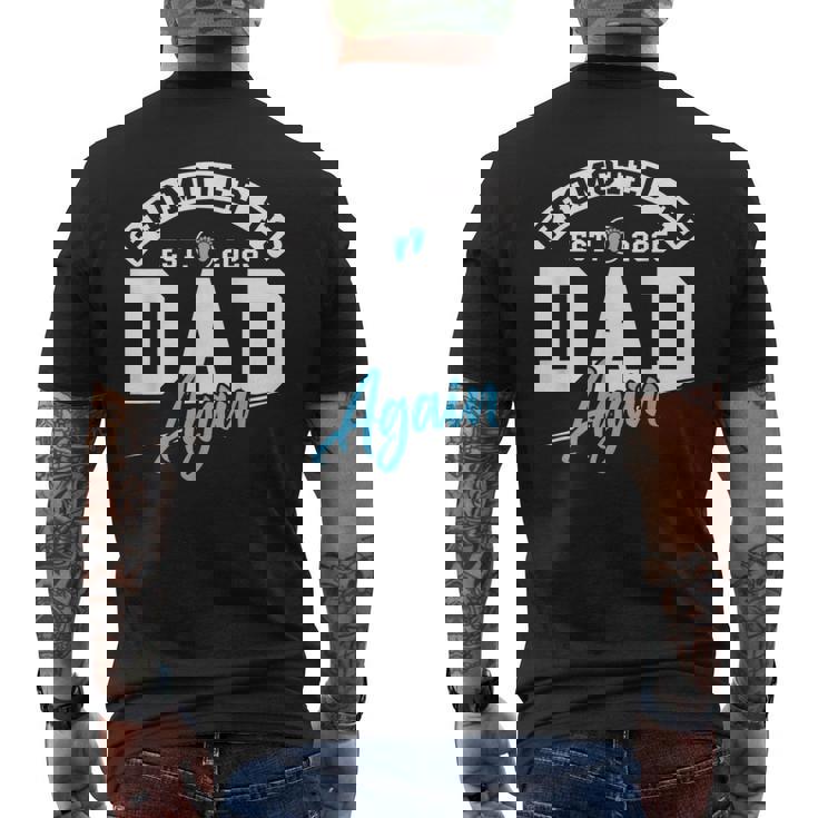 Promoted To Dad Again New Baby Soon To Be Daddy Est 2025 Men's T-shirt Back Print