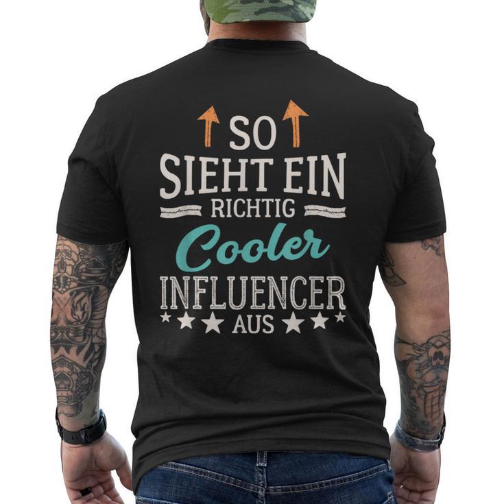 Social Media So Sieht Ein Richtig Cool Influencer Aus T-Shirt mit Rückendruck