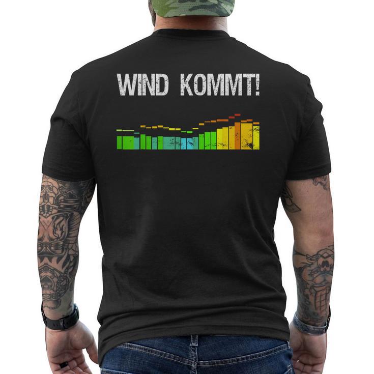 Wind Comes Kiter Surfer Saying Kitesurfer Windsurf T-Shirt mit Rückendruck