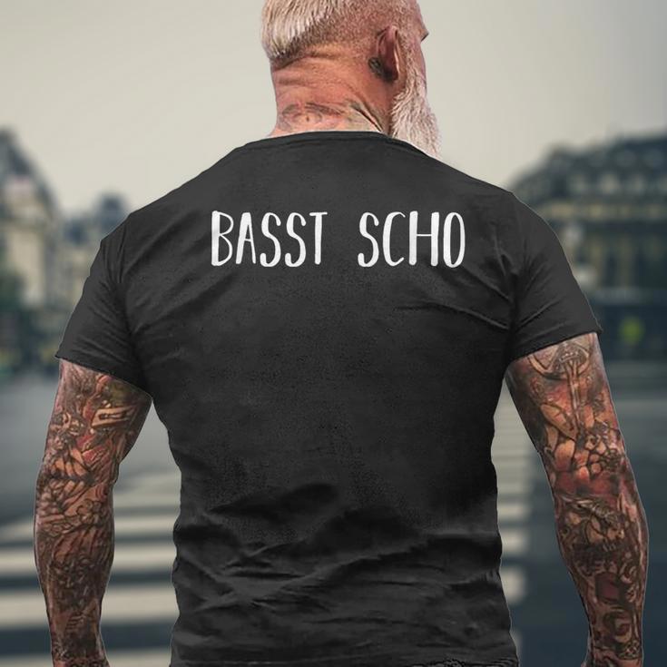 Basst Scho Oktoberfest Bavarian Sayings T-Shirt mit Rückendruck Geschenke für alte Männer