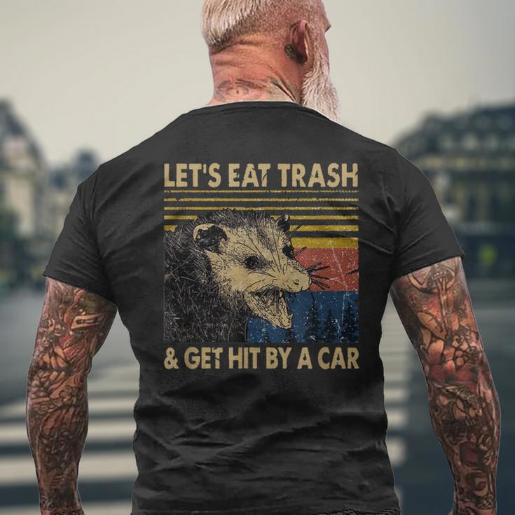 Lets Eat Trash And Get Hit By A Car -Intage Opossum T-Shirt mit Rückendruck Geschenke für alte Männer