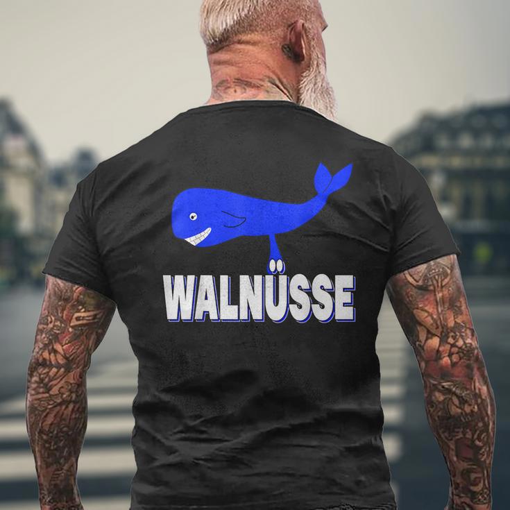 Walnuts Whale Testicles Eggs Fish T-Shirt mit Rückendruck Geschenke für alte Männer