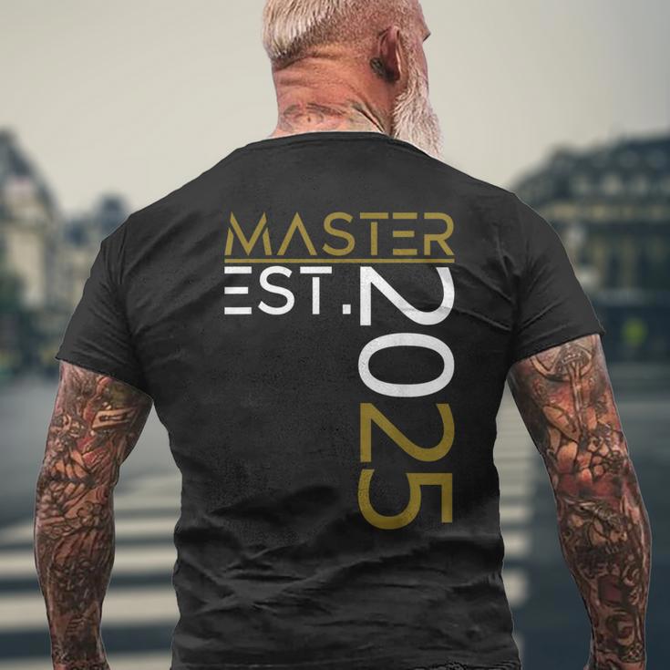 Graduation Master Est 2025 Outfit Golden Motif Outfit Fun T-Shirt mit Rückendruck Geschenke für alte Männer