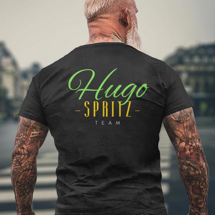 Hugo Spritz Team Elderberry Summer Sparkling Prosecco Cocktail T-Shirt mit Rückendruck Geschenke für alte Männer