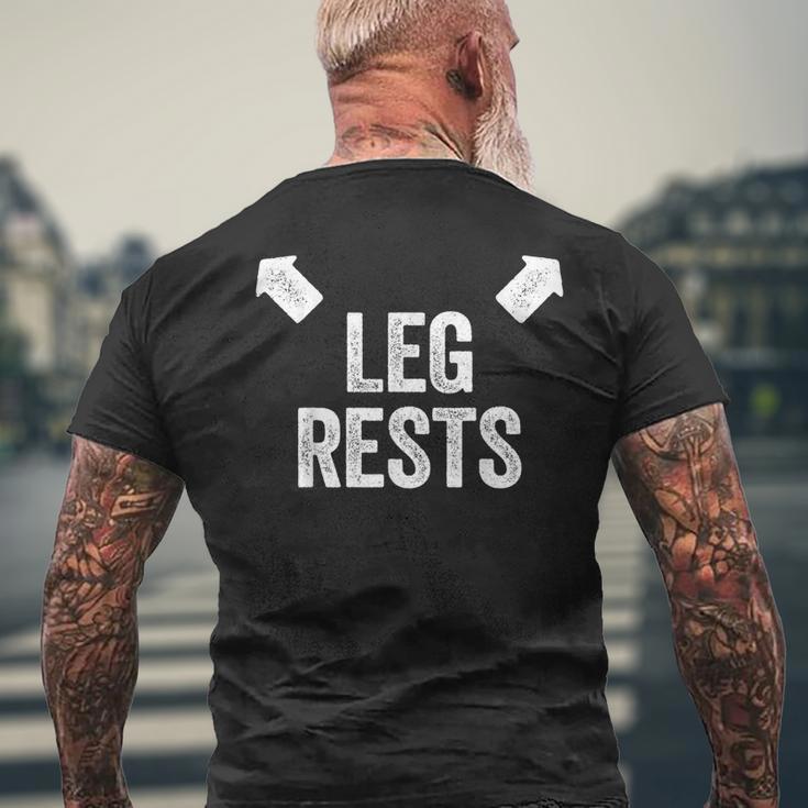 Leg Rests Adult Humour Dad Joke T-Shirt mit Rückendruck Geschenke für alte Männer