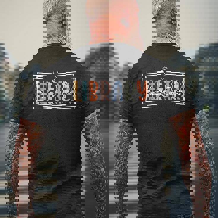 Library Dream Team Librarian Library Squad Crew Coac T-shirt imprimé au dos Cadeaux pour les vieillards