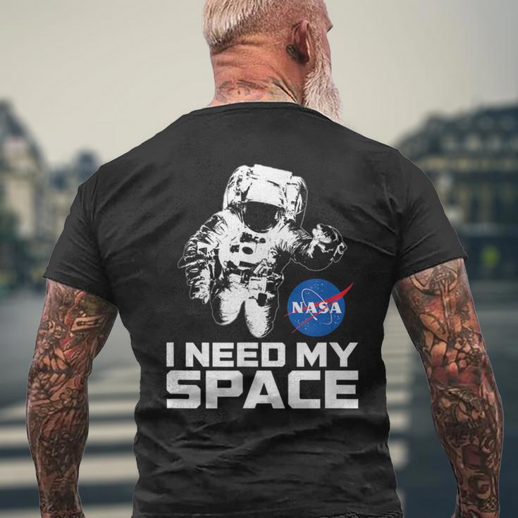 Nasa Logo I Need My Space With Astronaut T-Shirt mit Rückendruck Geschenke für alte Männer