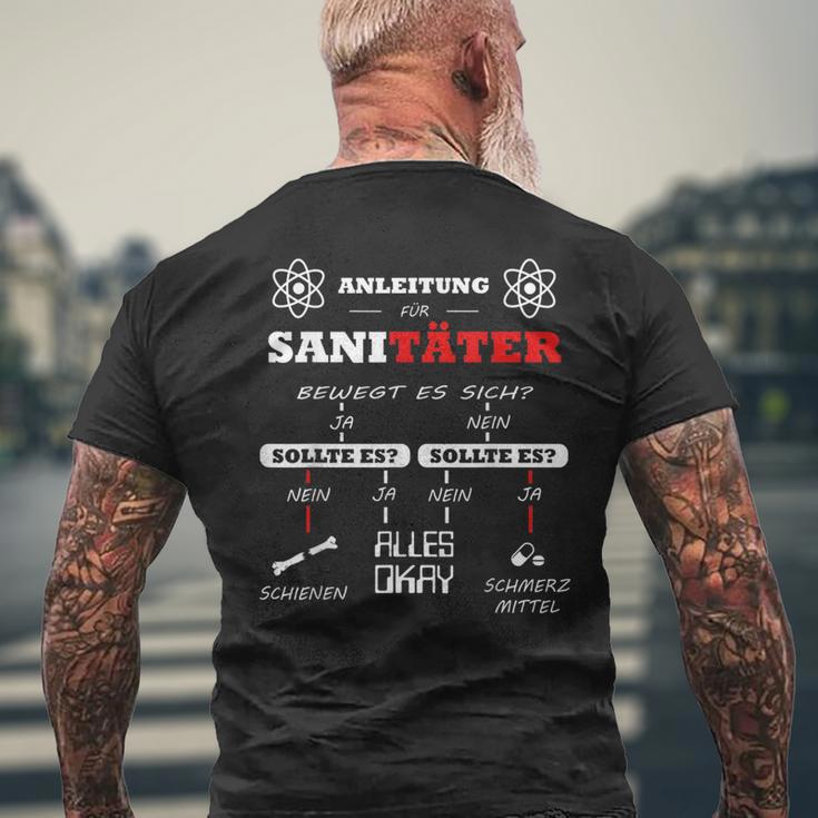 Paramedic Instructions Emergency Paramedic Checklist Sani T-Shirt mit Rückendruck Geschenke für alte Männer