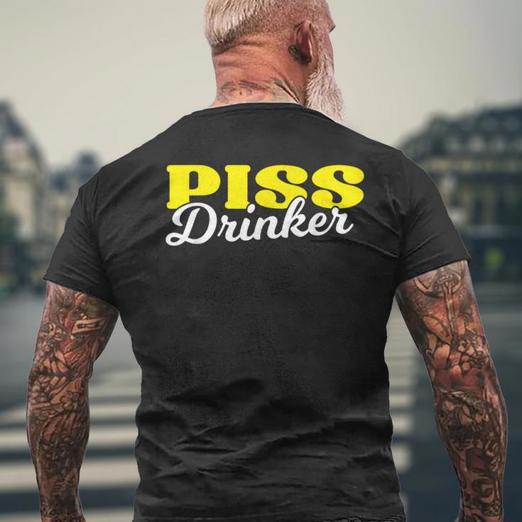 Piss Drinker Naughty Bdsm Urine Fetish T-Shirt mit Rückendruck Geschenke für alte Männer