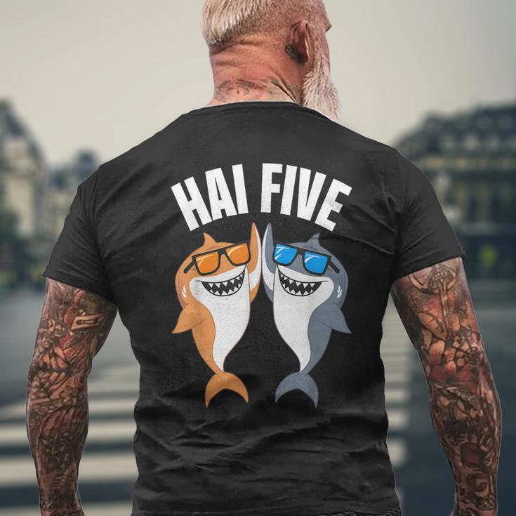 Shark Five Sharks T-Shirt mit Rückendruck Geschenke für alte Männer