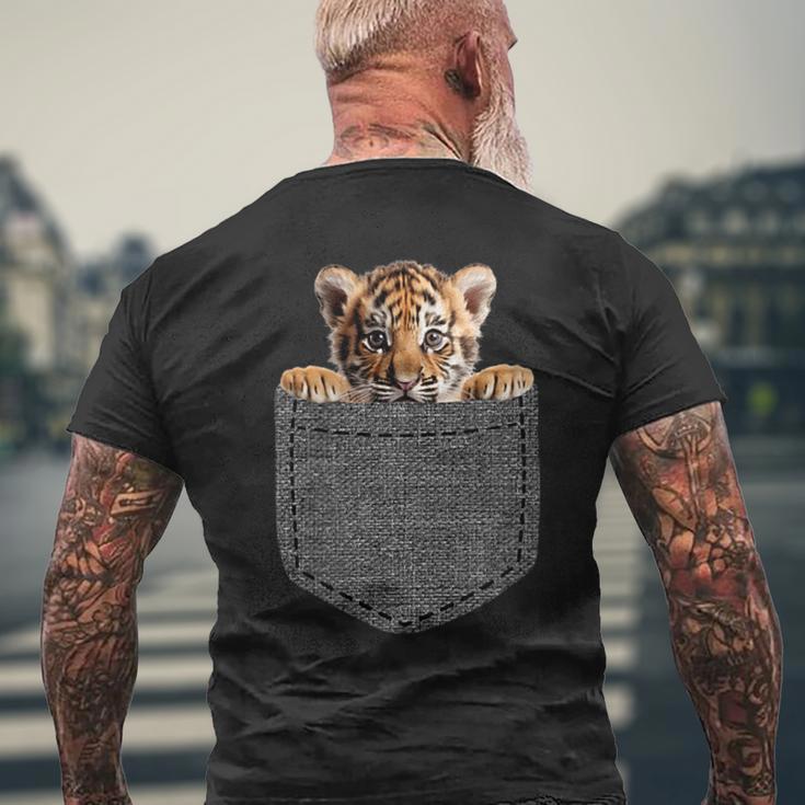 Tiger In Chest Pocket T-Shirt mit Rückendruck Geschenke für alte Männer