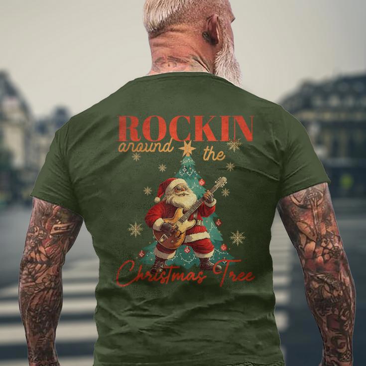 Rocking Around The Christmas Tree Santa Rock And Roll Guitar T-Shirt mit Rückendruck Geschenke für alte Männer