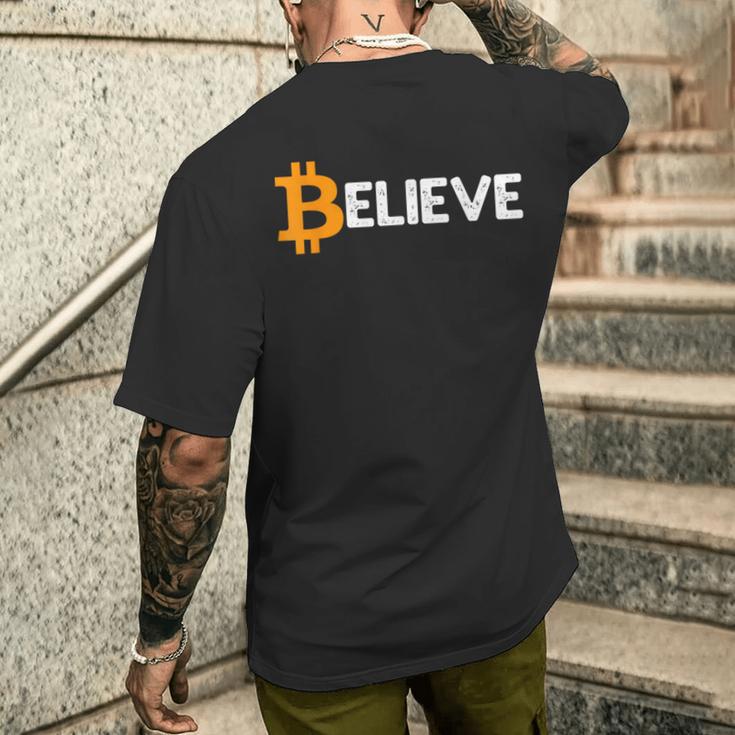 Bitcoin Logo Believeintage Btc Cryptocurrency Trader T-Shirt mit Rückendruck Geschenke für Ihn