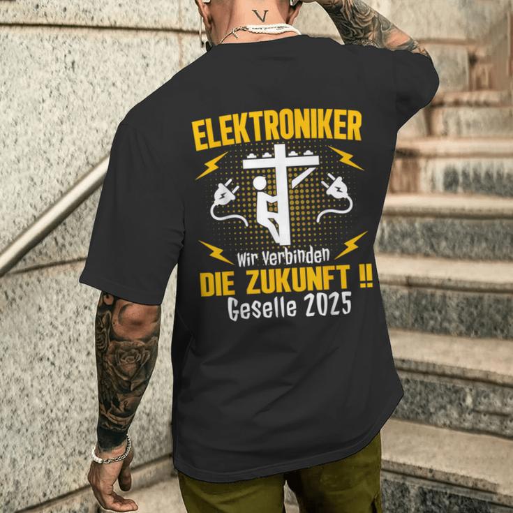 Elektroniker Azubi Ausbildung Gesellenprüfung Geselle 2025 T-Shirt mit Rückendruck Geschenke für Ihn