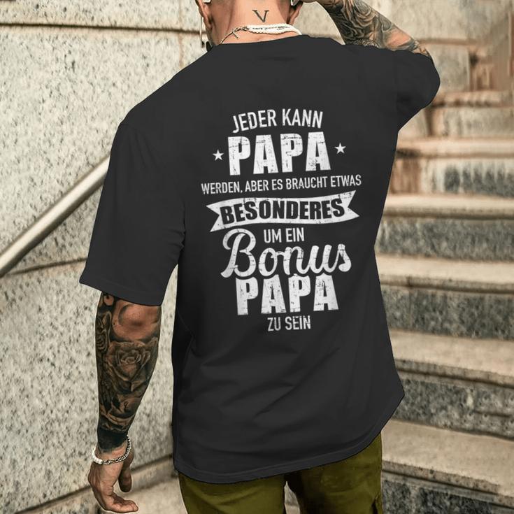 Es Braucht Etwas Special Um Bonus Papa Zu Sein T-Shirt mit Rückendruck Geschenke für Ihn