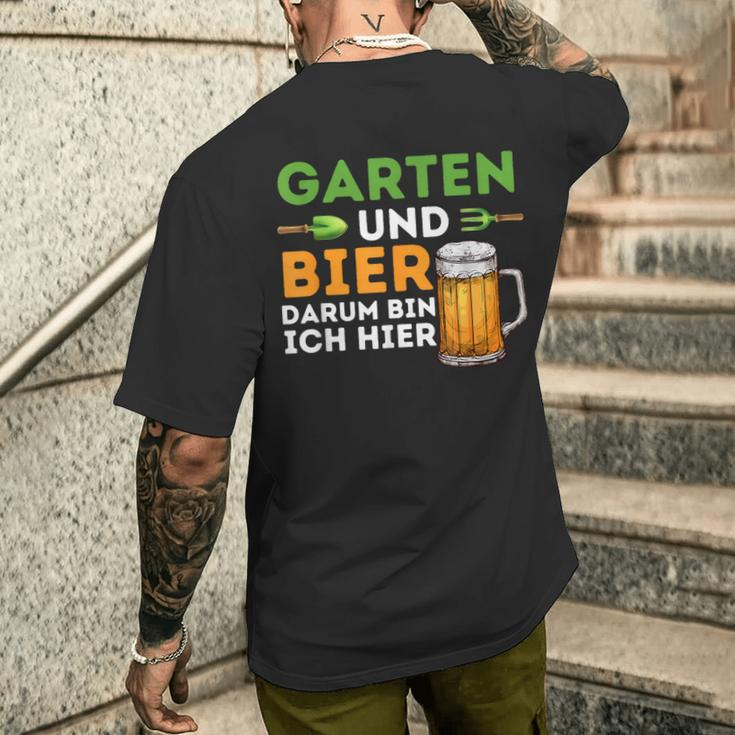 Garten Und Bier Darum Bin Ich Hier Gärtner Hobbygärtner T-Shirt mit Rückendruck Geschenke für Ihn