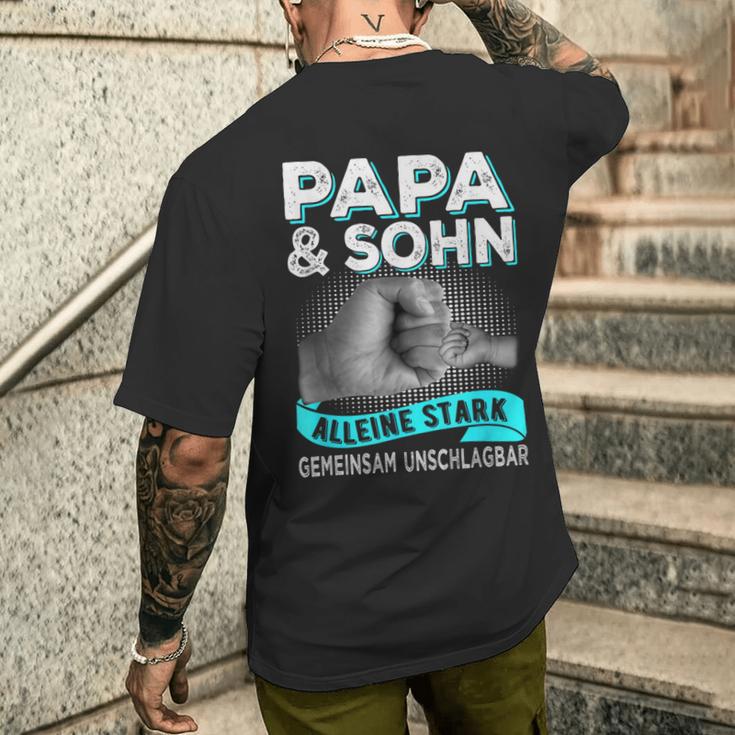 Papa Und Sohn Alleine Stark Gemeinsam Unschlagbar Father's Day T-Shirt mit Rückendruck Geschenke für Ihn