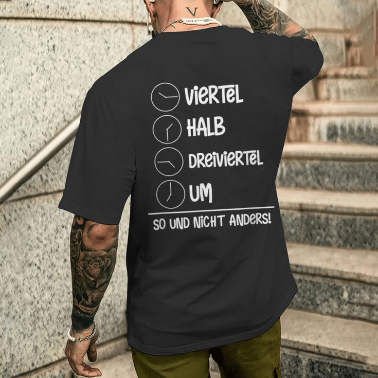 Quarter Half Three-Quarter Um Und Nicht Ander Motif For Ossis T-Shirt mit Rückendruck Geschenke für Ihn