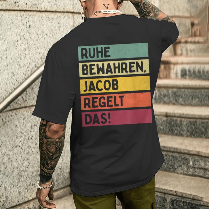 Ruhe Bewahren Jacob Regelt Das Spruch In Retro Colours T-Shirt mit Rückendruck Geschenke für Ihn