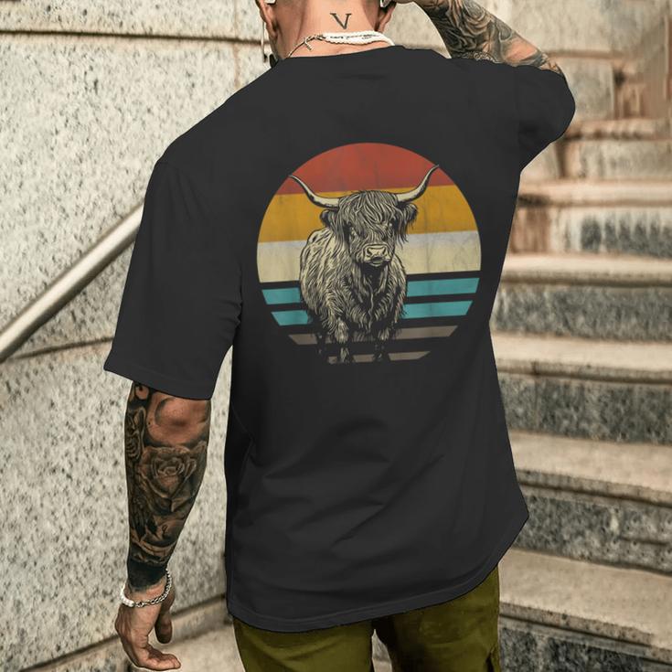 Scottish Highland Cattle Highland Cattle Farmer T-Shirt mit Rückendruck Geschenke für Ihn