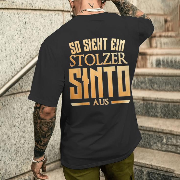 Sinto Sinti Origin So Sieht Ein Stolzer Sinto Aus T-Shirt mit Rückendruck Geschenke für Ihn