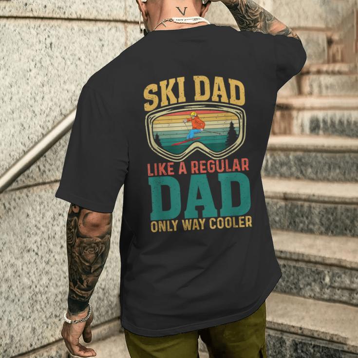 Ski Dad Like A Regular Dad Only Way Cooler Skiing T-Shirt mit Rückendruck Geschenke für Ihn