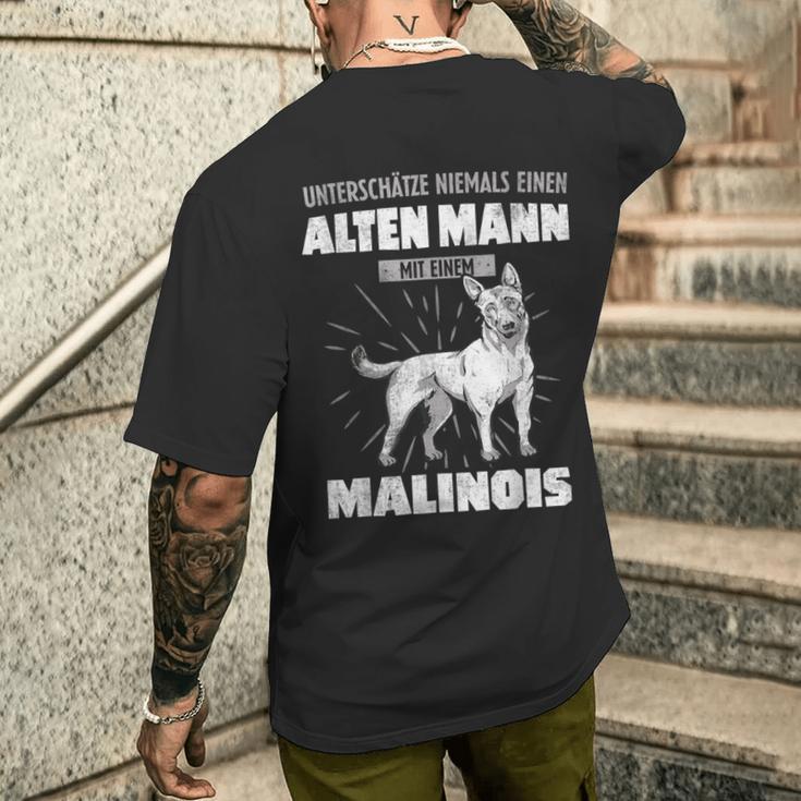 Underschätze Niemal Eine Olten Mann Malinois Mechelaar T-Shirt mit Rückendruck Geschenke für Ihn