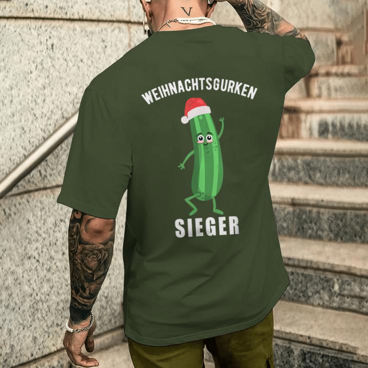 Christmas Cucumber Found Christmas Tradition T-Shirt mit Rückendruck Geschenke für Ihn