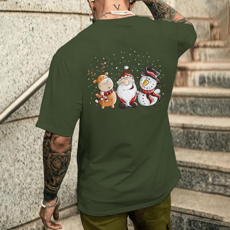 Santa Claus Reindeer And Snowman In The Snow I Christmas T-Shirt mit Rückendruck Geschenke für Ihn