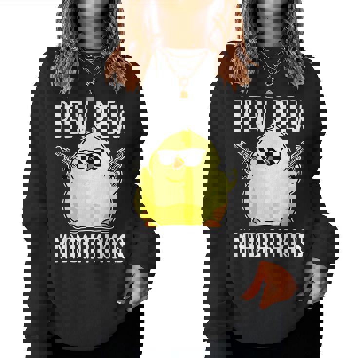 Pew Pew Madafakas Crazy Chicken Gun Regalos Divertidos Sudadera Mujer