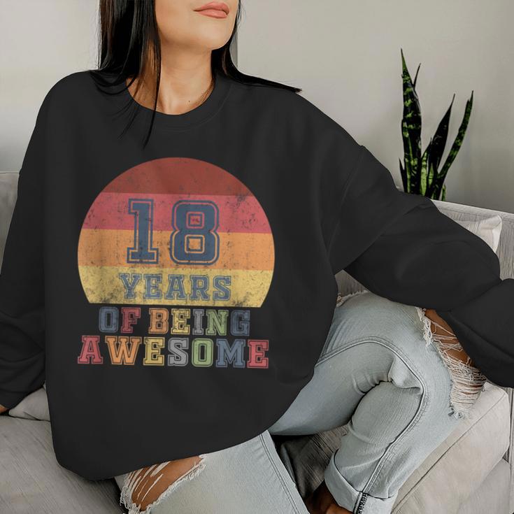 18Th Birthday Girl Daughter 18 Years Old Son Boys Retro Sweatshirt Frauen Geschenke für Sie