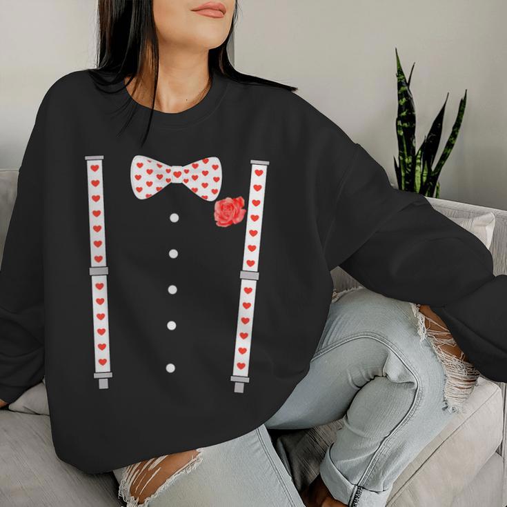 Heart Bow Tie & Bracesalentine's Day Costume Women's Sweatshirt Frauen Geschenke für Sie