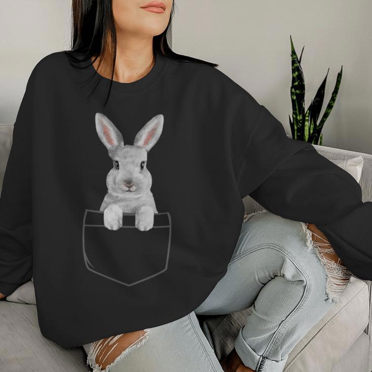 Rabbit In Chest Pocket Easter Bunny Carnickel For Women Sweatshirt Frauen Geschenke für Sie