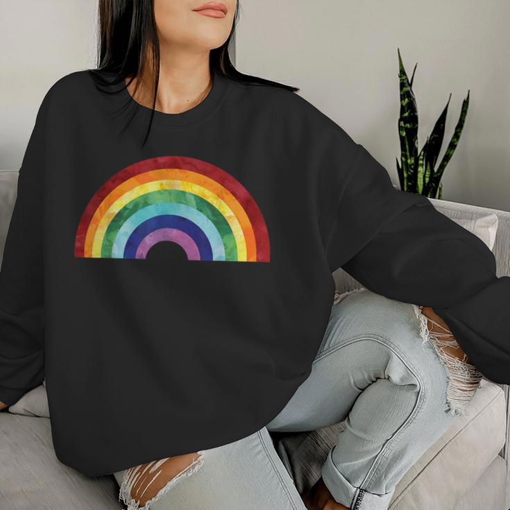 Vintage Rainbow With Beautiful Colourful Colours Love Peace Sweatshirt Frauen Geschenke für Sie