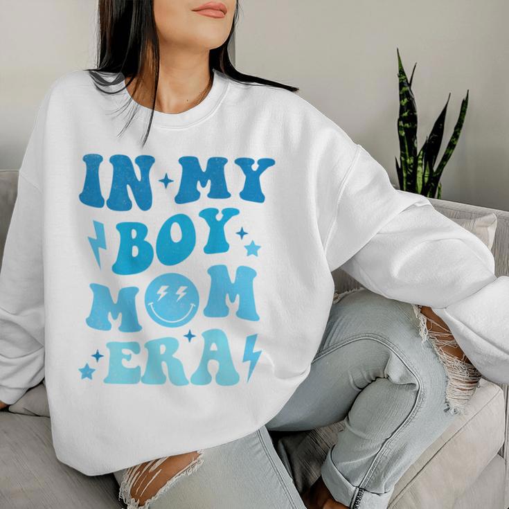 In My Boy Mom Era On Back Sweatshirt Frauen Geschenke für Sie