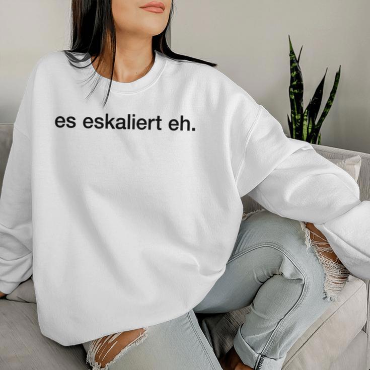 Es Eskaliert Eh Wine Beer Escalation Party Alcohol Fun Sweatshirt Frauen Geschenke für Sie