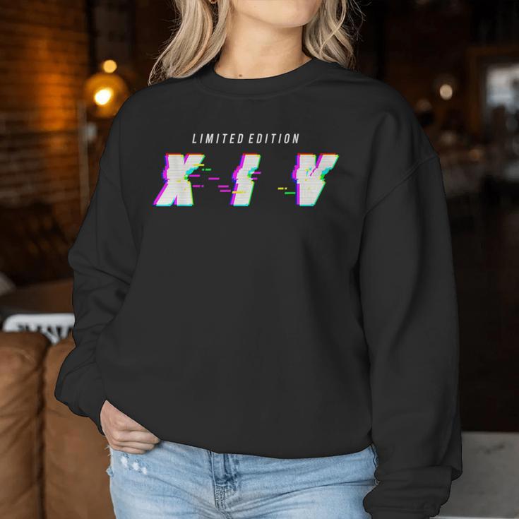 14 Years Birthday Glitched Roman Numerals Limited Edition S Sweatshirt Frauen Lustige Geschenke