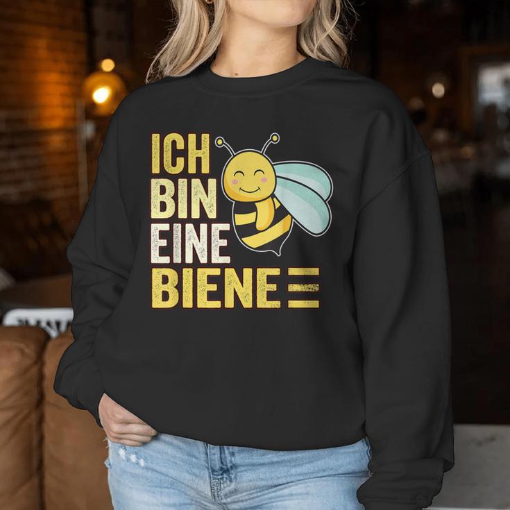 I Am A Bee I Minimalist Bee Costume Sweatshirt Frauen Lustige Geschenke