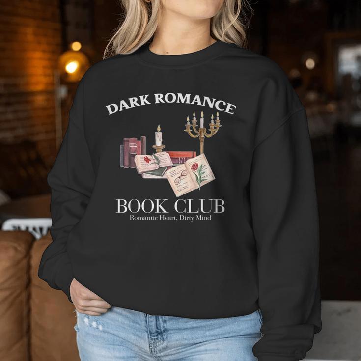 Dark Romance Book Club Romantic Heart Dirty Mind Quote Sweatshirt Frauen Lustige Geschenke