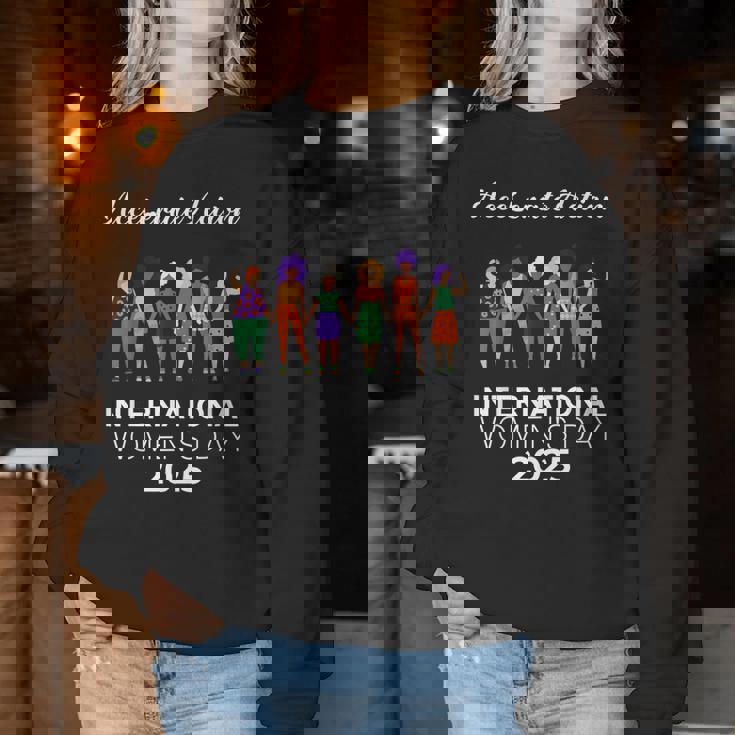 Iwd Día Internacional De La 2025 Accelerate Action Womens Sudadera Mujer Regalos divertidos
