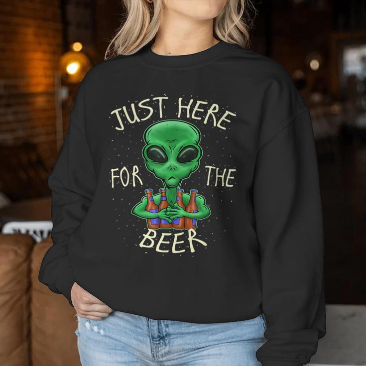 Just Here For The Beer Alien Graphic Beer Sweatshirt Frauen Lustige Geschenke