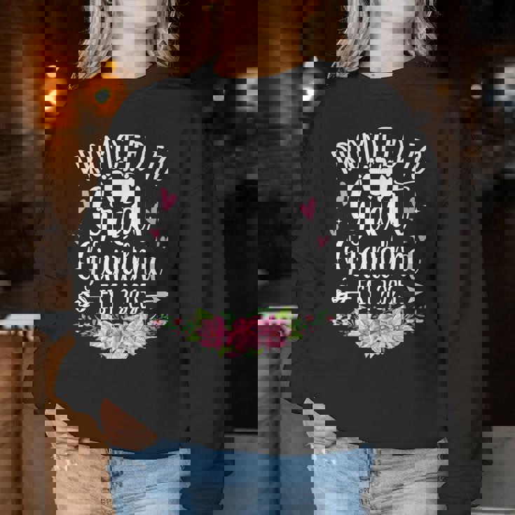 Promoted To Great Grandma Est 2025 First Time New Grandma Women Sweatshirt Funny Gifts